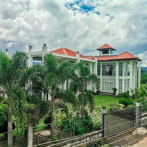 https://the-grove.kandyhotelsnow.com